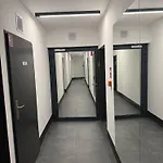 Burgund 2 Pokojowy Z Ogródkiem Lub Ze Wspólną Kuchnią I łazienką * Warszawa