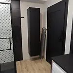 Burgund 2 Pokojowy Z Ogródkiem Lub Ze Wspólną Kuchnią I łazienką *