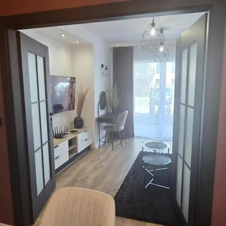 2 Pokojowy Z Ogrodkiem W Warszawie Apartment