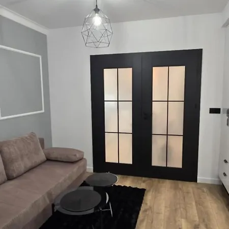 2 Pokojowy Z Ogrodkiem W Warszawie Apartment *