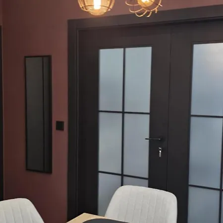 Burgund 2 Pokojowy Z Ogrodkiem Lub Ze Wspolna Kuchnia I Lazienka * Varsovie