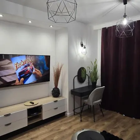 Appartement Burgund 2 Pokojowy Z Ogrodkiem Lub Ze Wspolna Kuchnia I Lazienka *