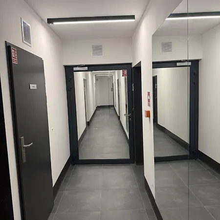 Burgund 2 Pokojowy Z Ogrodkiem Lub Ze Wspolna Kuchnia I Lazienka * Warschau