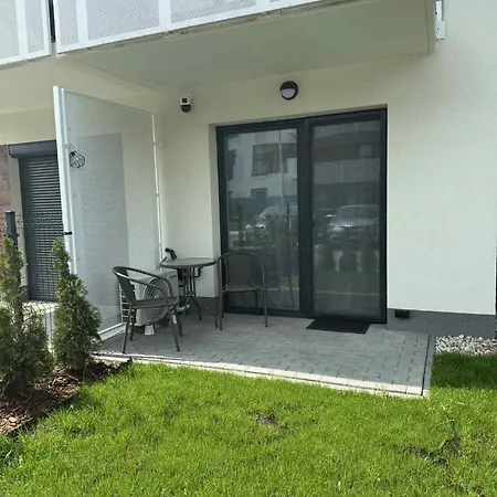 Appartement Burgund 2 Pokojowy Z Ogrodkiem Lub Ze Wspolna Kuchnia I Lazienka *