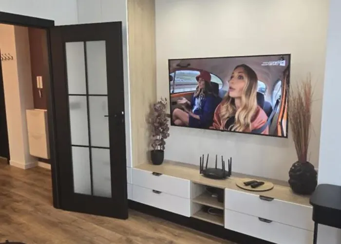 Burgund 2 Pokojowy Z Ogrodkiem Lub Ze Wspolna Kuchnia I Lazienka *