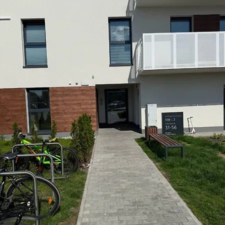 Burgund 2 Pokojowy Z Ogrodkiem Lub Ze Wspolna Kuchnia I Lazienka * Varsó