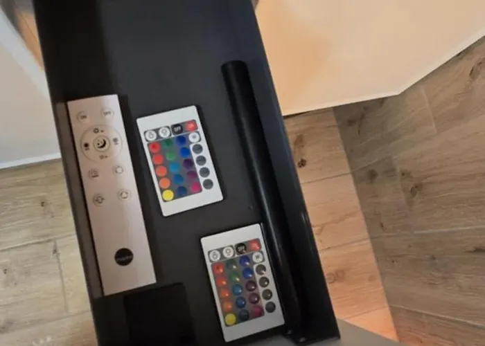 Burgund 2 Pokojowy Z Ogrodkiem Lub Ze Wspolna Kuchnia I Lazienka Apartman *